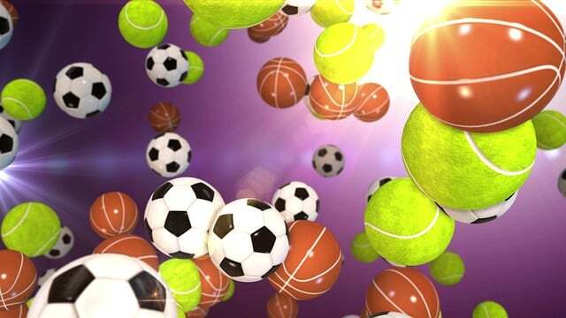 Bunte Sportbälle, darunter Fußball, Basketball und Tennisbälle, schwirren vor einem lila Hintergrund.