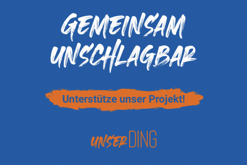Blaue Grafik mit dem Text &bdquo;Gemeinsam unschlagbar&ldquo; und Aufruf zur Unterst&uuml;tzung des Projekts &bdquo;Schwimmen in neuen Farben&ldquo;.