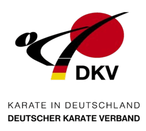 Logo des Deutschen Karate Verbands (DKV) mit rotem Kreis, schwarzer Linie und dem Schriftzug "Karate in Deutschland".