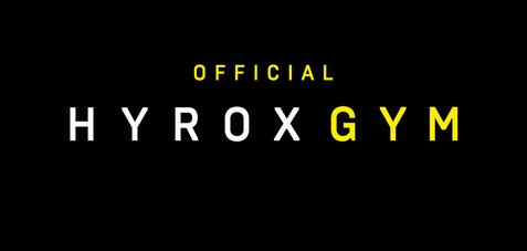 Logo von HYROX GYM mit schwarzem Hintergrund, gelben und wei&szlig;en Buchstaben, betont "OFFICIAL" und "GYM".