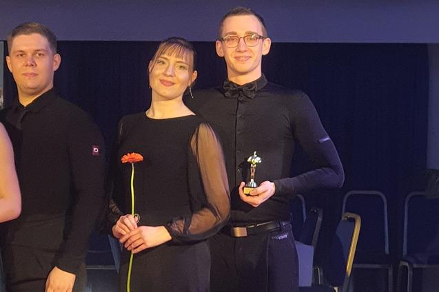 Julia Renk und Dennis Schidlowski Siegerehrung beim C&eacute;ronne Fr&uuml;hlingspokal