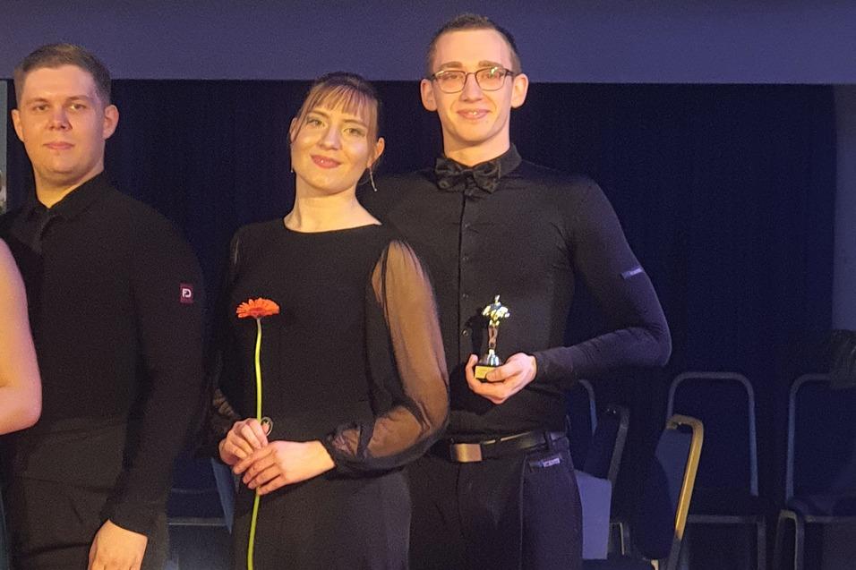 Siegerehrung Julia Renk und Dennis Schidlowski Siegerehrung beim Céronne Frühlingspokal