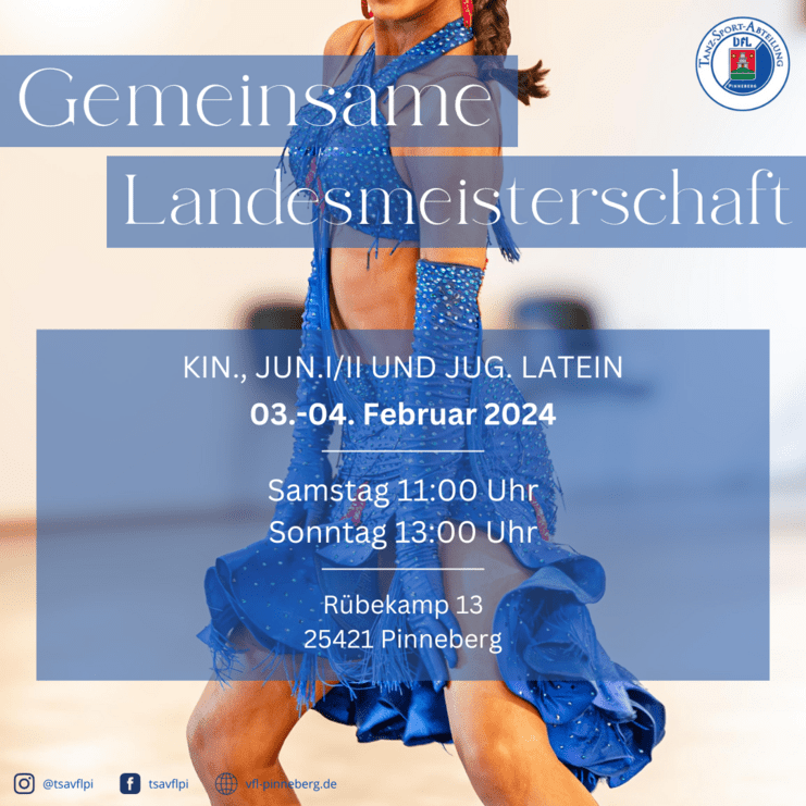 Ein tanzender Teilnehmer in blauer, glitzernder Kleidung mit fröhlichem Ausdruck während einer Meisterschaft.